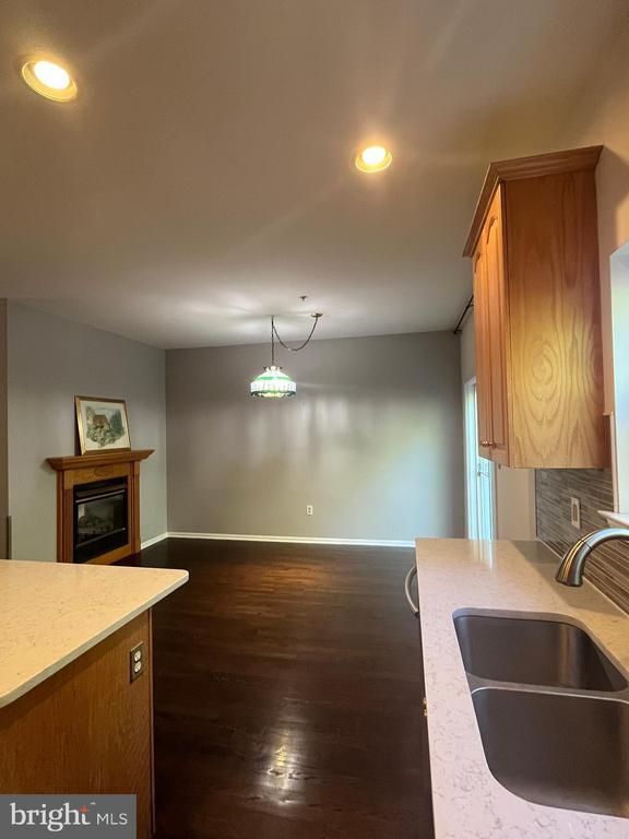 Building Photo - 637 Fawn Cir