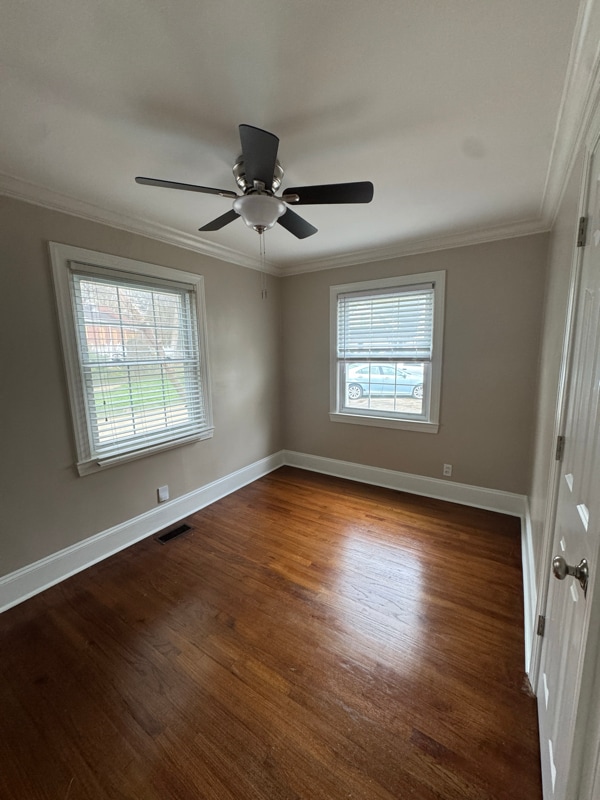 Building Photo - 1976 Lynnwood Dr