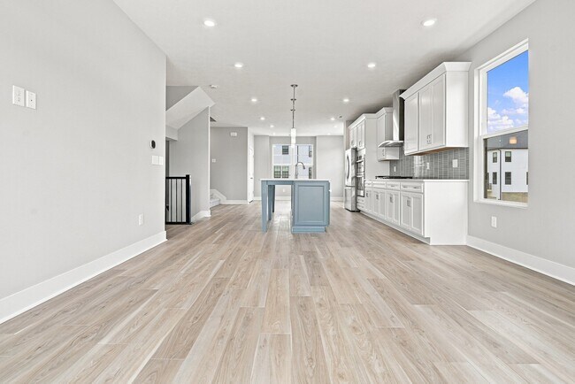 Building Photo - 6411 Coverage Ct