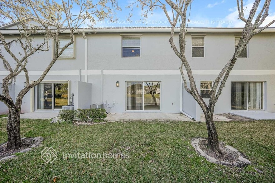 Building Photo - 16099 Sierra Palms Dr