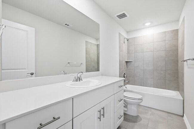 Building Photo - 5611 Chasewood Dr