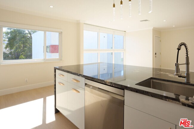 Building Photo - 1223 23rd St