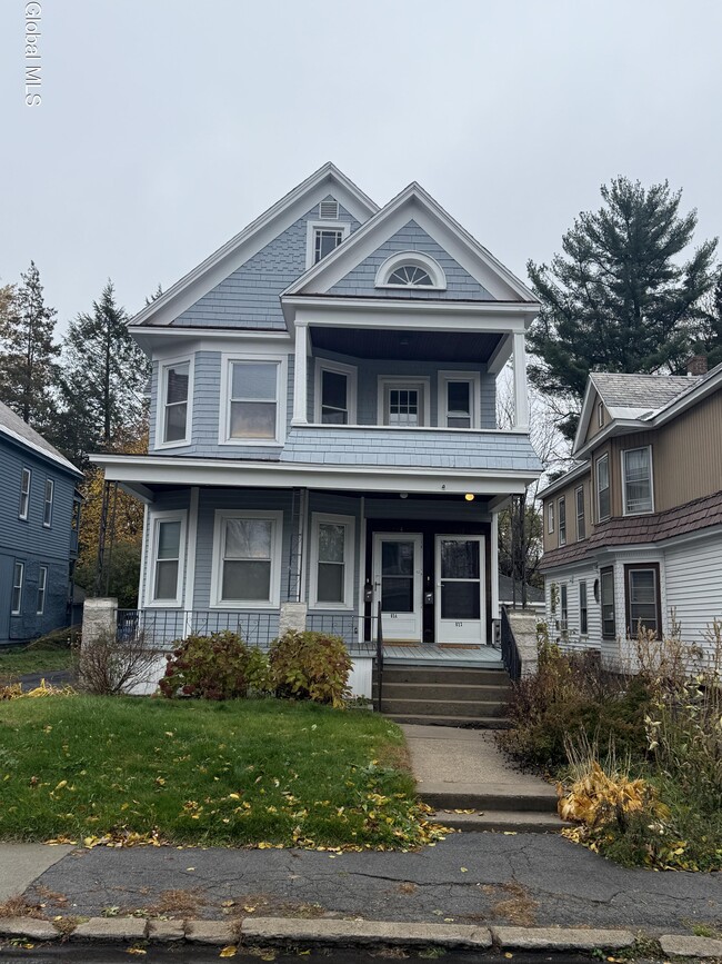 Primary Photo - 822 Hampton Ave