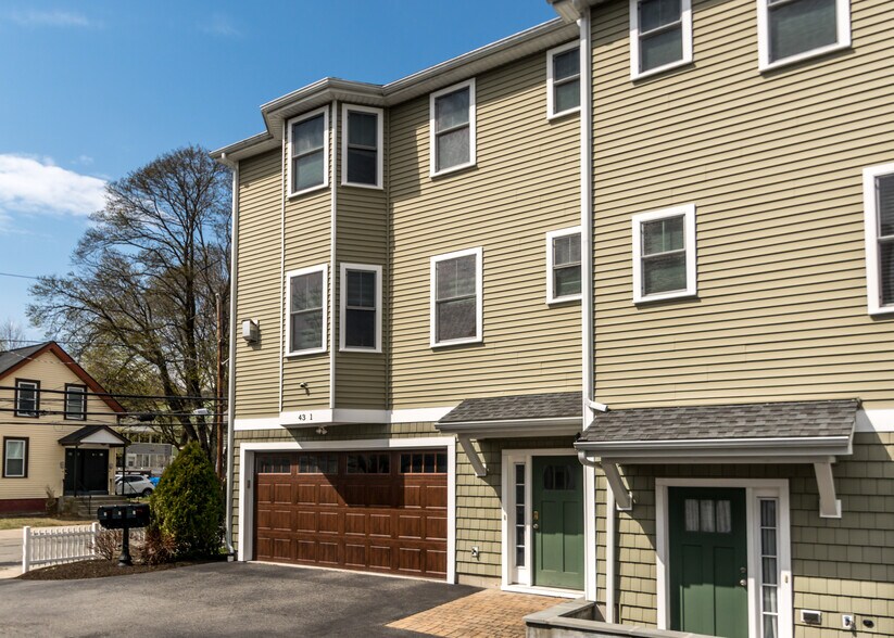 Building Photo - 43 Hammond St