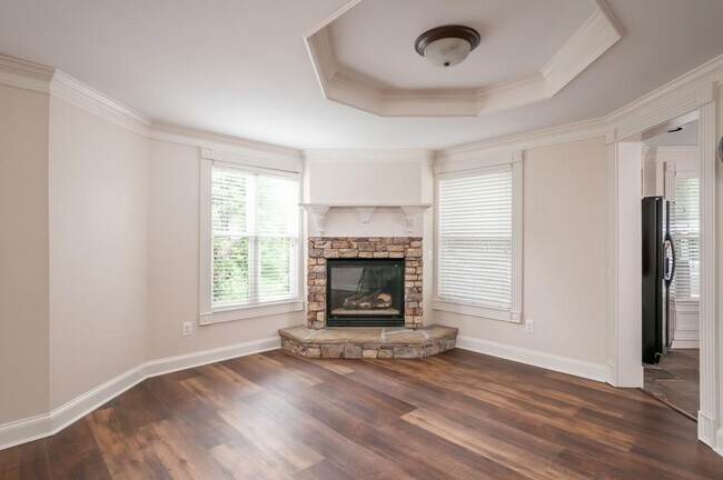 Building Photo - 6005 Oakbury Ln