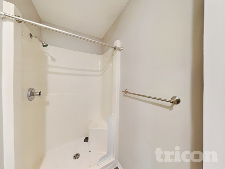 Building Photo - 5590 148th Ln NW