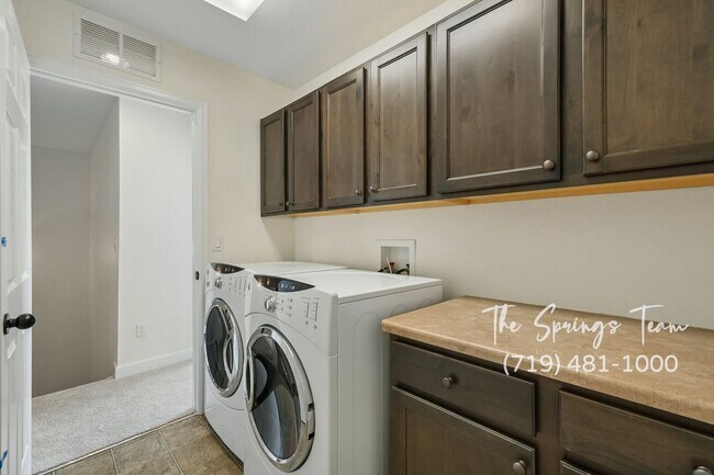 Building Photo - 5454 Jordy Russ Grove
