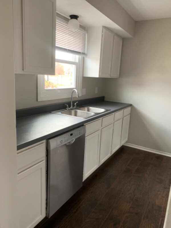 Building Photo - 6725 W Shade Ln