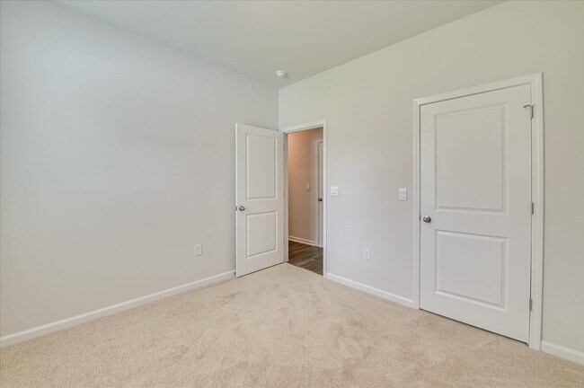 Building Photo - 842 Feldspar