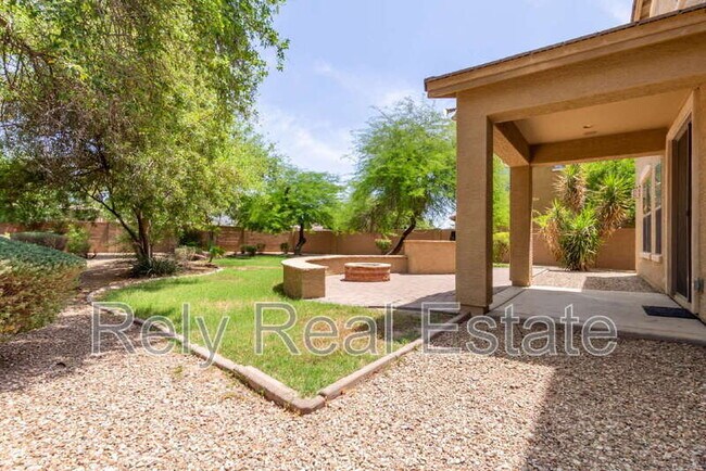 Building Photo - 15204 W Westview Dr