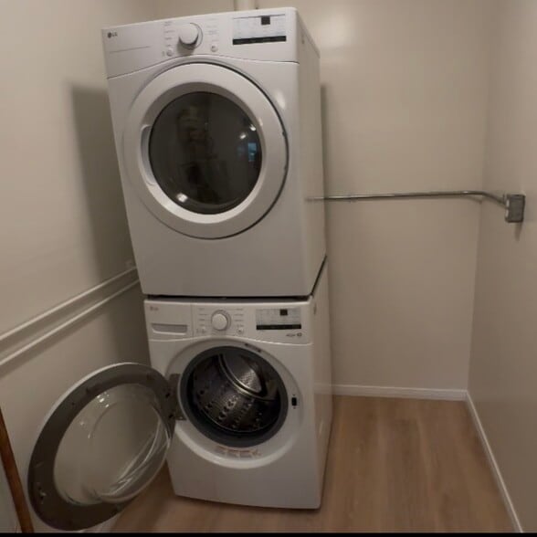 Building Photo - 1312 N Kenwood St