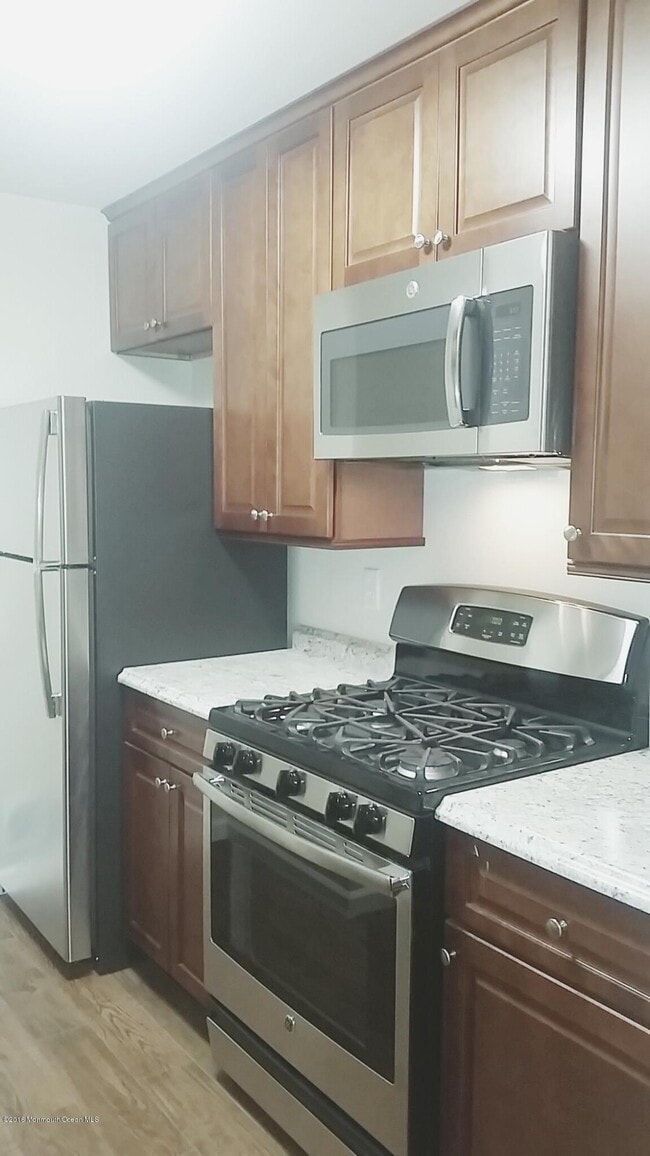 Building Photo - 71 Azalea Cir