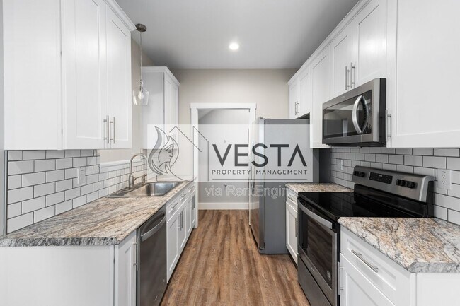 Building Photo - 12 Riddle Rd