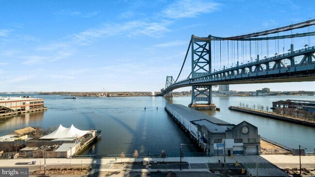 Building Photo - 235 N Christopher Columbus Blvd