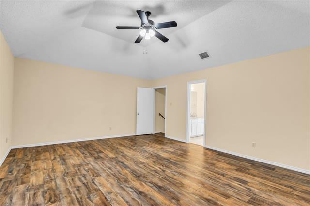 Building Photo - 2015 Falcon Ridge Dr