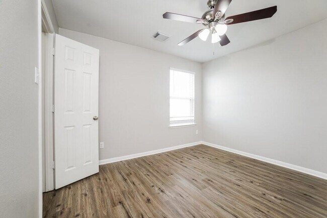 Building Photo - 21839 Octavia Way