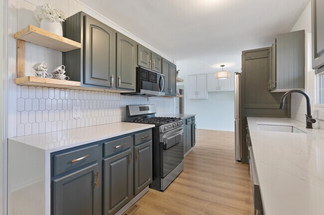 Building Photo - 2158 Pleasure View Rd