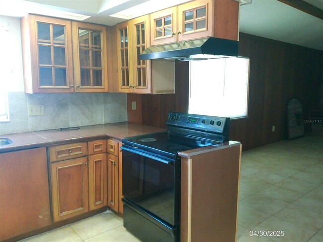 Building Photo - 209 Pinehurst Dr