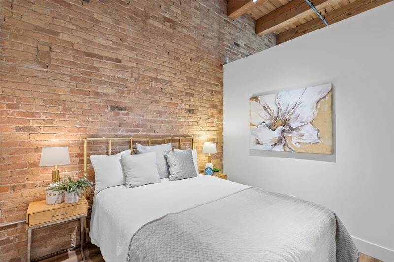 Building Photo - 143 W Ohio St