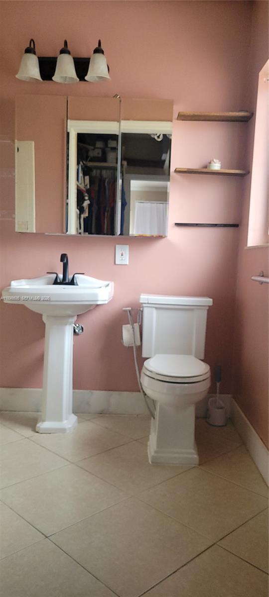 Building Photo - 6021 SW 62nd Pl