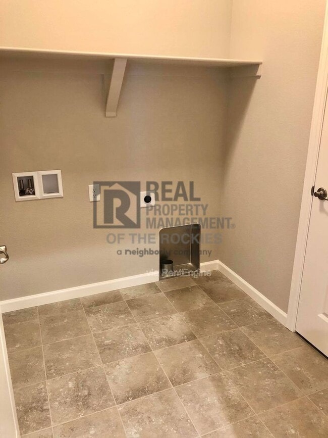 Building Photo - 501 Ranchhand Dr