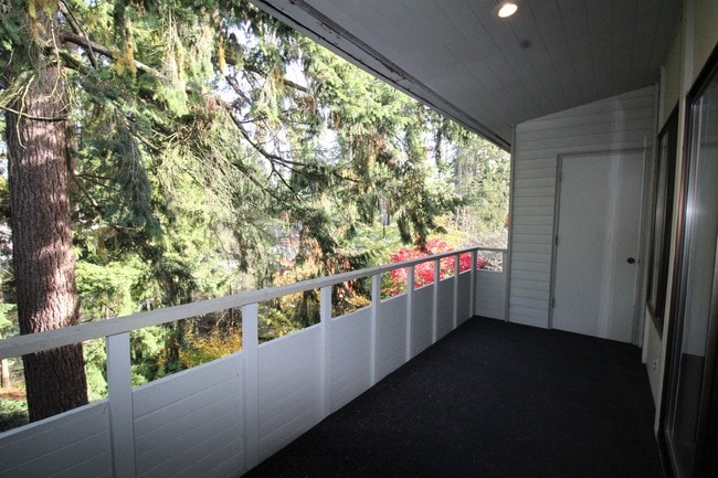 Building Photo - Tanglewood