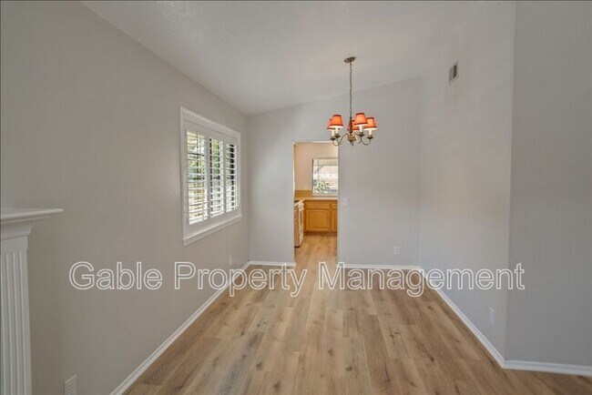 Building Photo - 27553 Saffron Ln