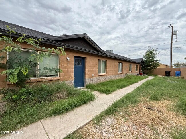 Building Photo - 1732 W Maricopa St