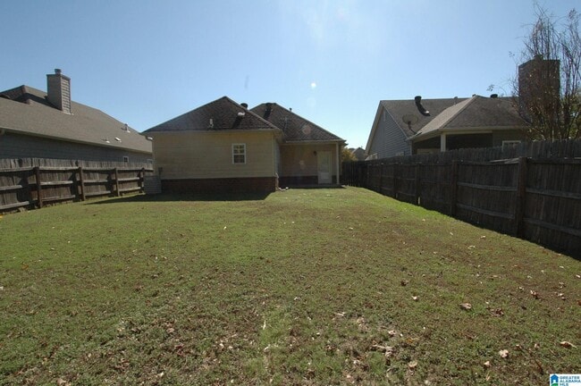 Building Photo - 108 Holland Trail