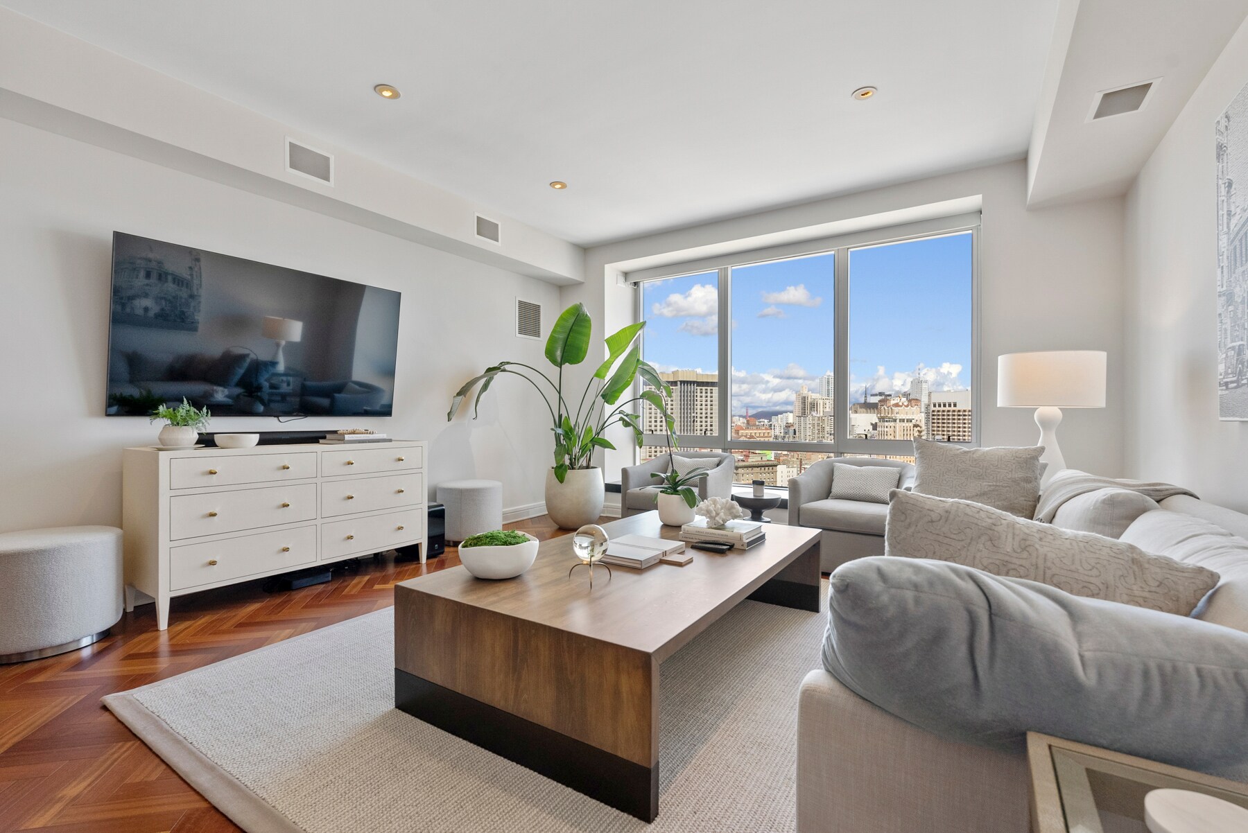 Building Photo - 765 Market St