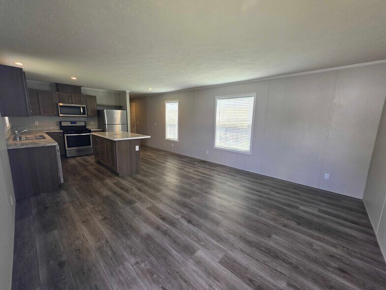 Building Photo - 62 Meggan Dr
