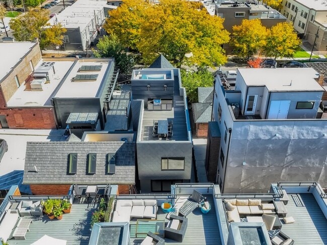 Building Photo - 3229 Quivas St