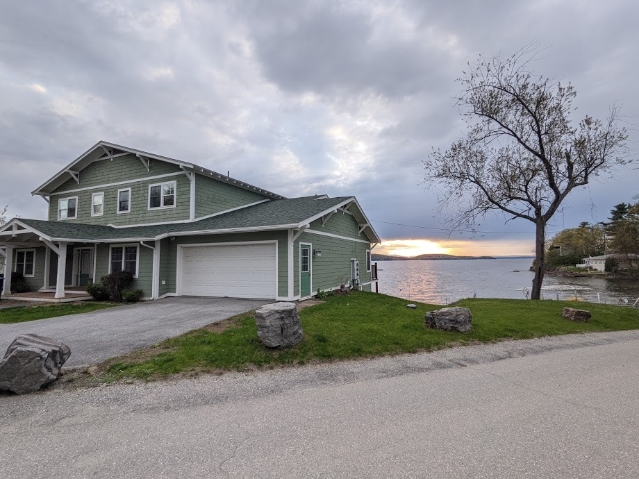 Building Photo - 1465 E Lakeshore Dr