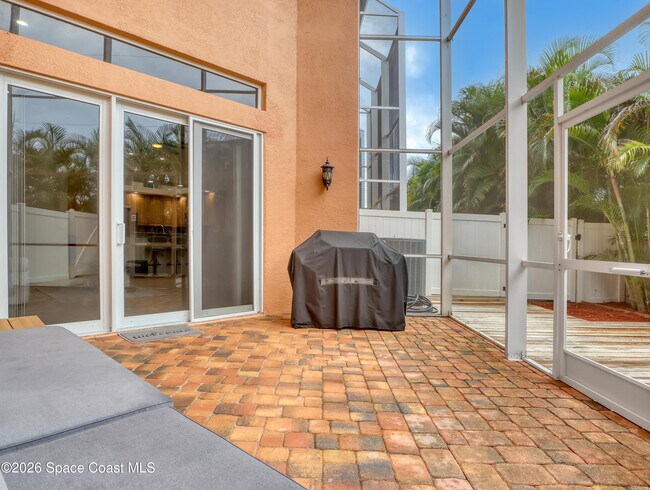 Building Photo - 118 Mediterranean Way