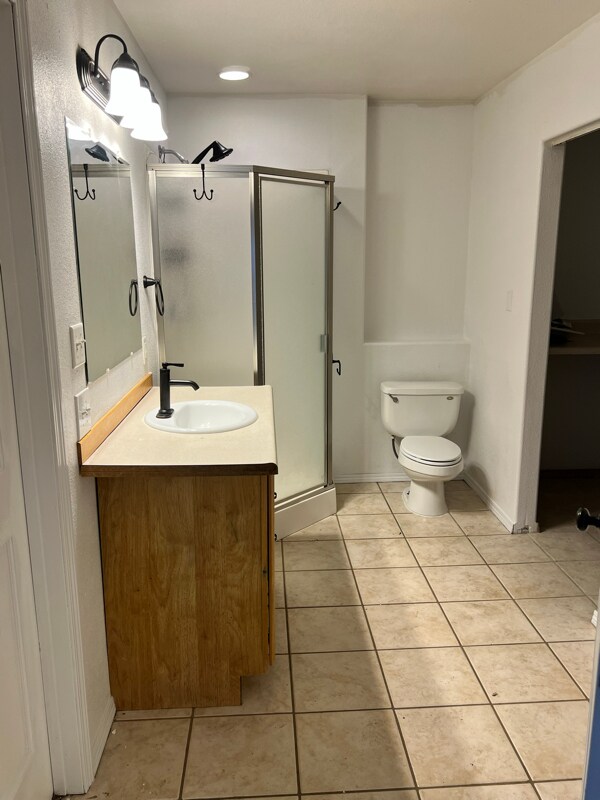 Building Photo - 264 Hawk Rd