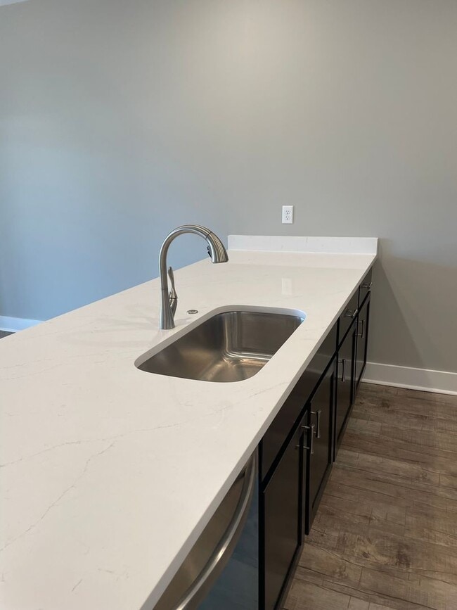 Building Photo - 3 Bedroom, 2 Bath Home in Valley View