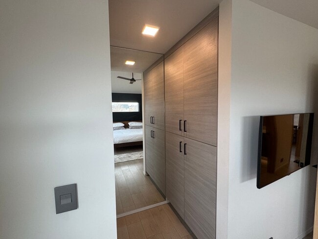 Building Photo - Chic, Fully-Furnished 3 Bed / 2.5 Bath Rental – Bozeman Convenience & Modern Comfort