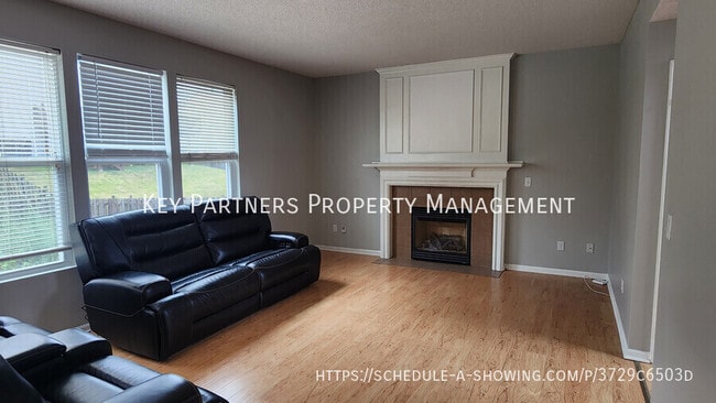 Building Photo - 7828 N Lister Ave