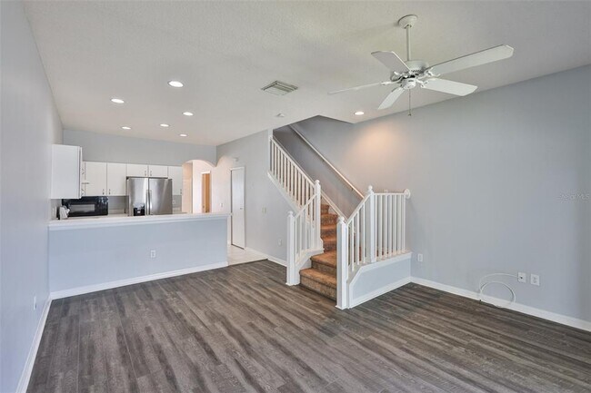 Building Photo - 12950 Kings Crossing Dr