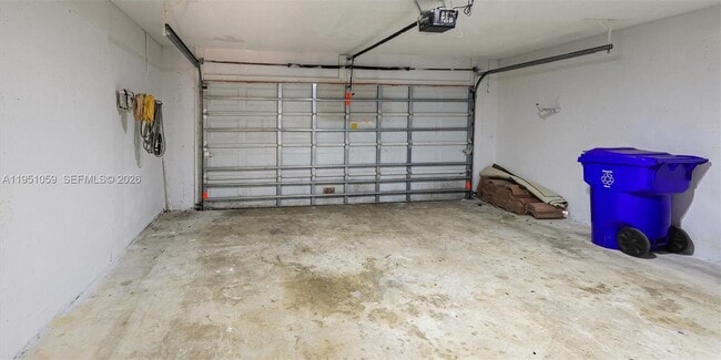 Building Photo - 1110 NW 108th Ave