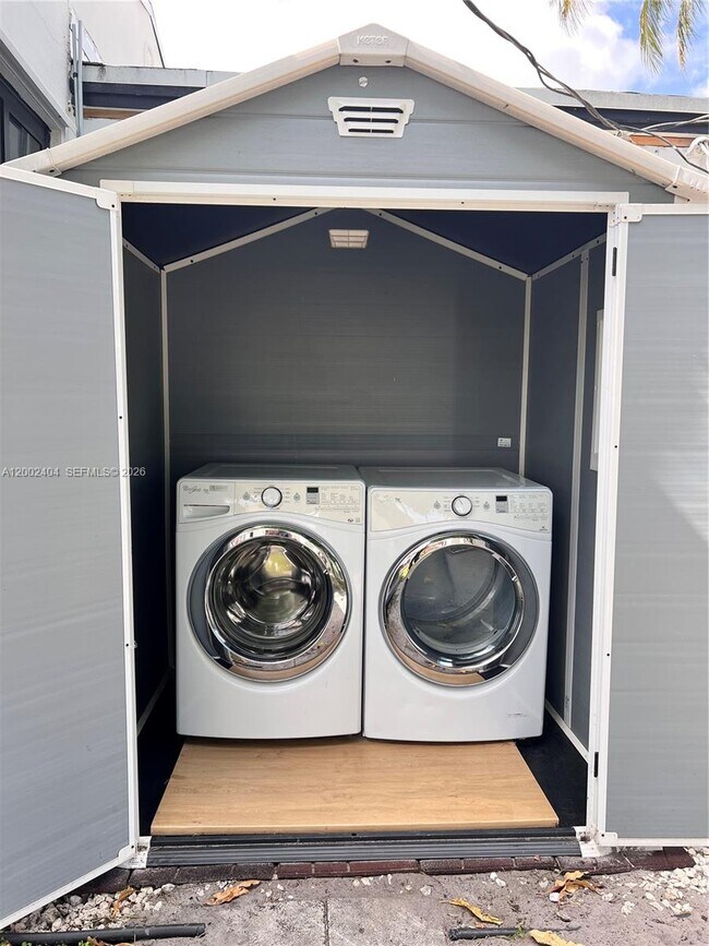 Building Photo - 581 NW 185th St