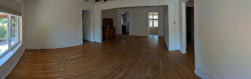 Building Photo - 4209 S Sherman St