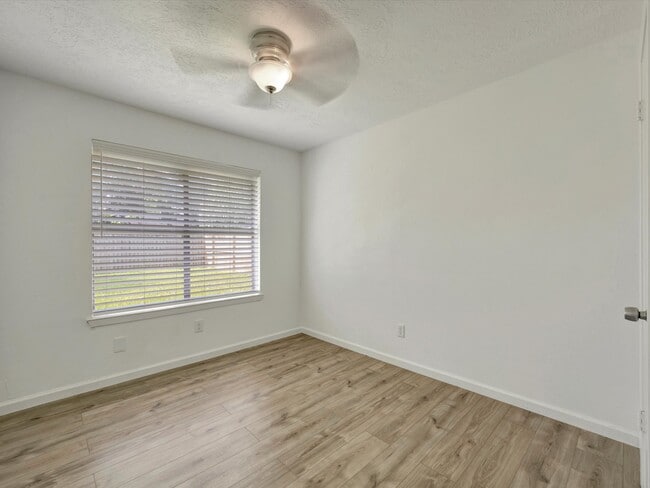 Building Photo - 2515 Northern Dr