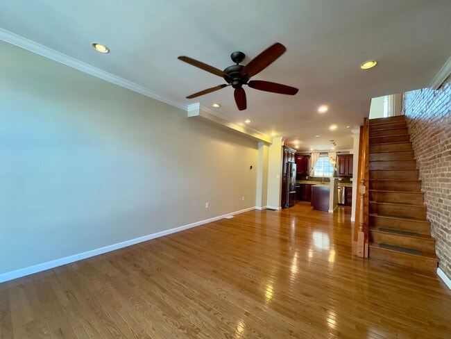 Building Photo - 415 S Bouldin St