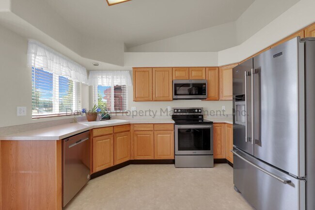 Building Photo - Beautiful 4 Bedroom House in Northeast Colorado Springs