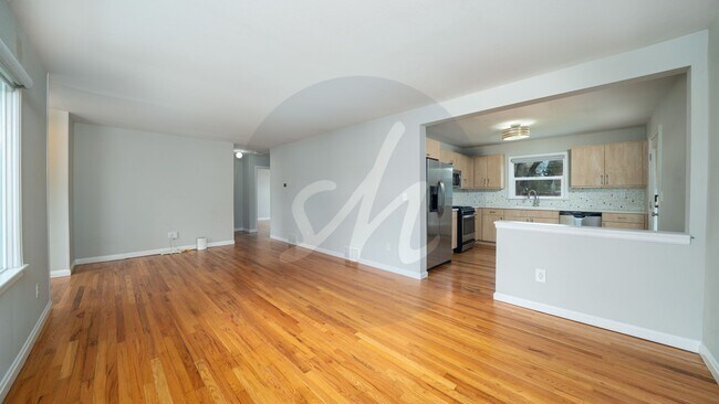 Building Photo - Immaculate rancher near Patty Jewett Neighborhood