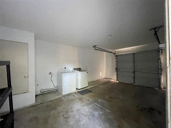 Building Photo - 312 W William Cannon Dr