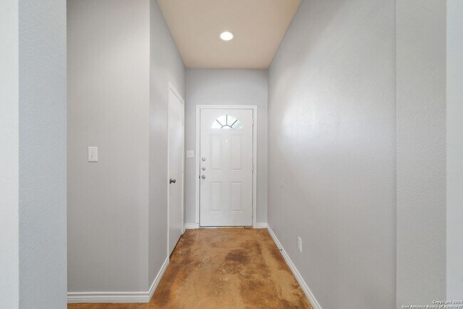 Building Photo - 3 Bedroom and 2.5 Bathroom located in The Gardens at The Summit Subdivision