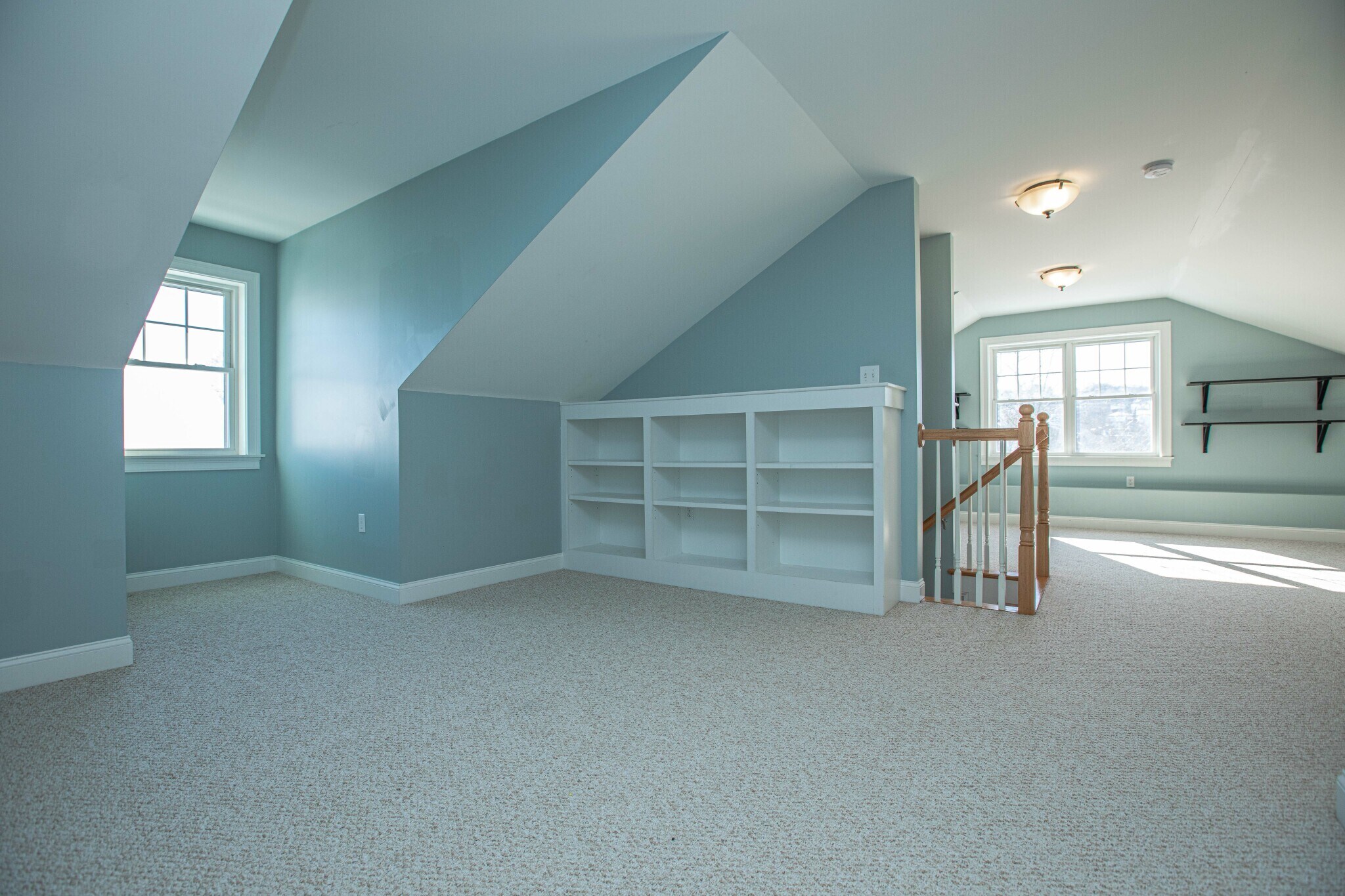 Building Photo - 8 Summer Hill Cir