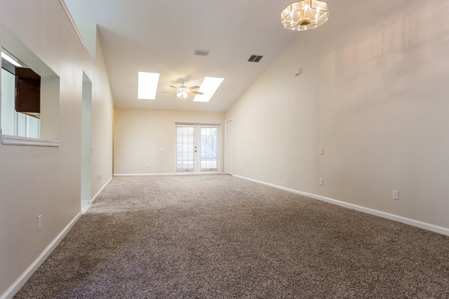 Building Photo - 354 Hanging Moss Cir